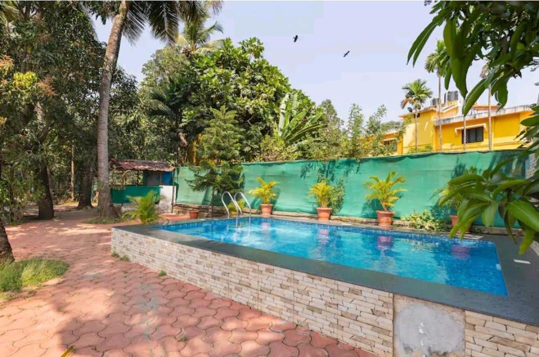 Casa Dcm And Esmeralda - Villa'S And Lake View Rooms In Bambolim With Swimming Pool Acces Exterior photo